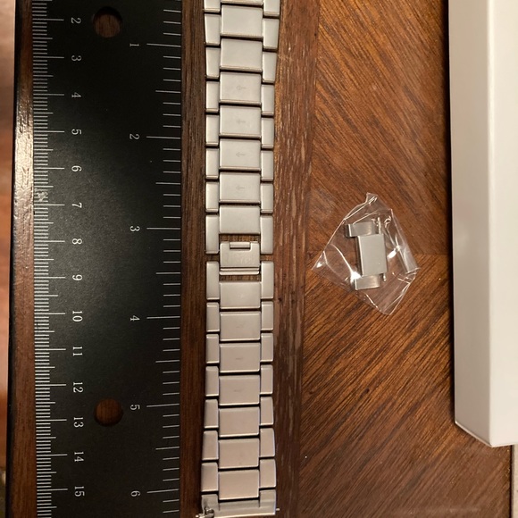 Fitbit Versa 2 Metal Links - Picture 1 of 2